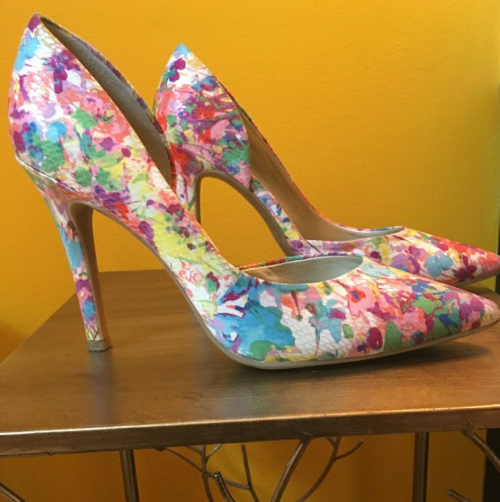 💐Gently Used Floral Snake Print A.N.A. Pumps